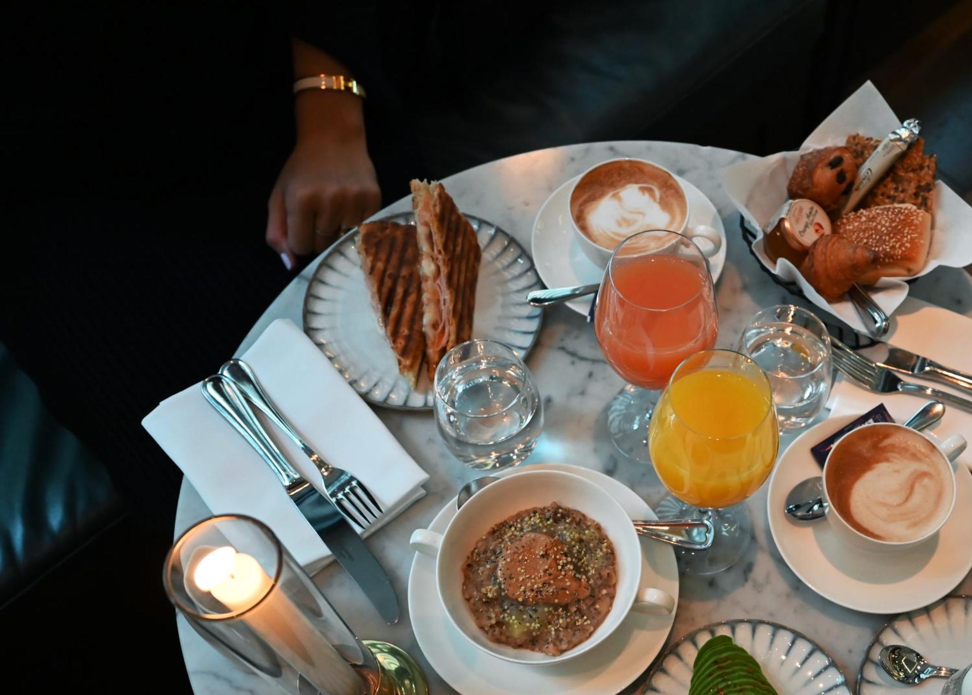 Villa Dagmar ستوكهولم المظهر الخارجي الصورة A typical breakfast at the restaurant