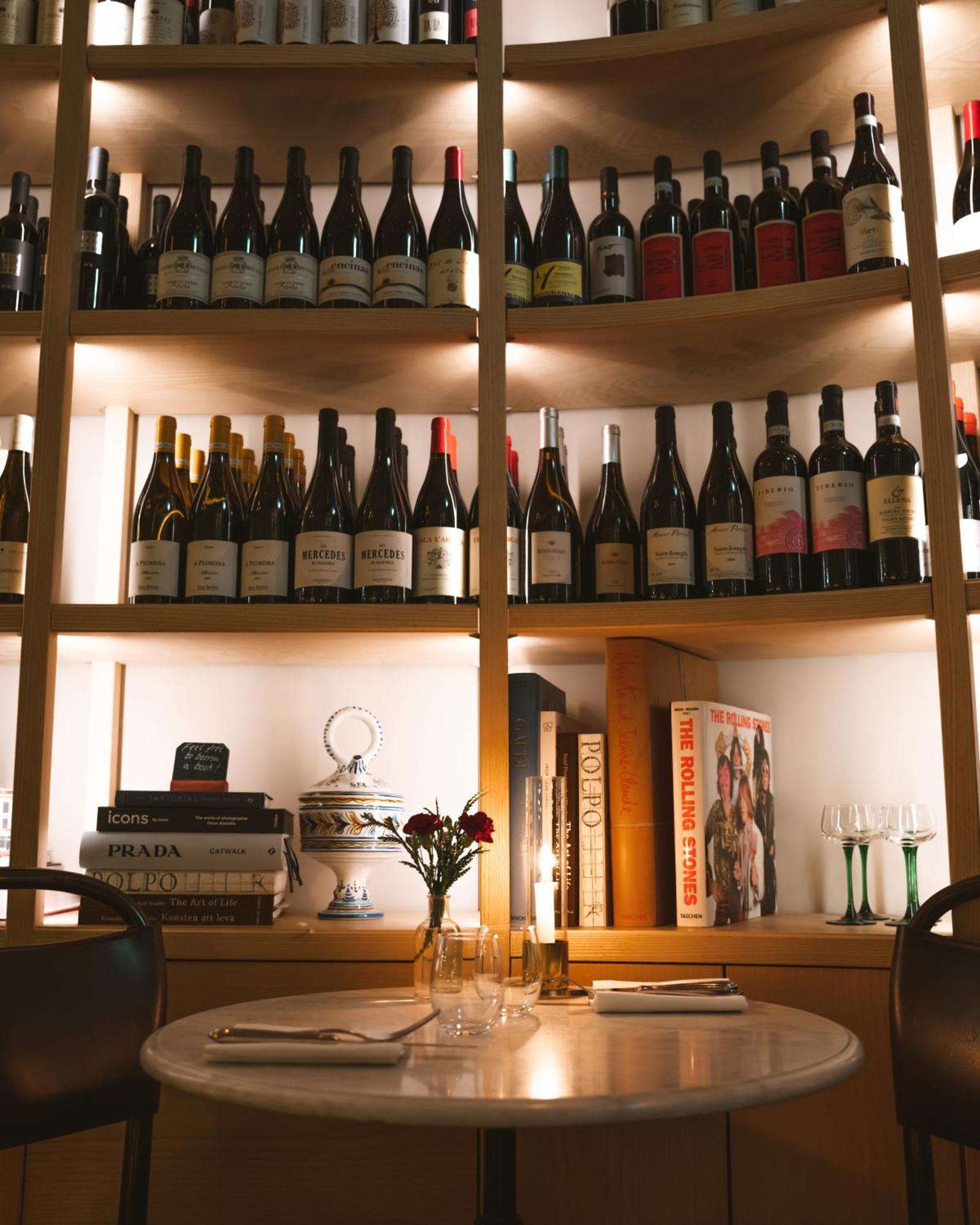 Villa Dagmar ستوكهولم المظهر الخارجي الصورة A wine bar in Paris